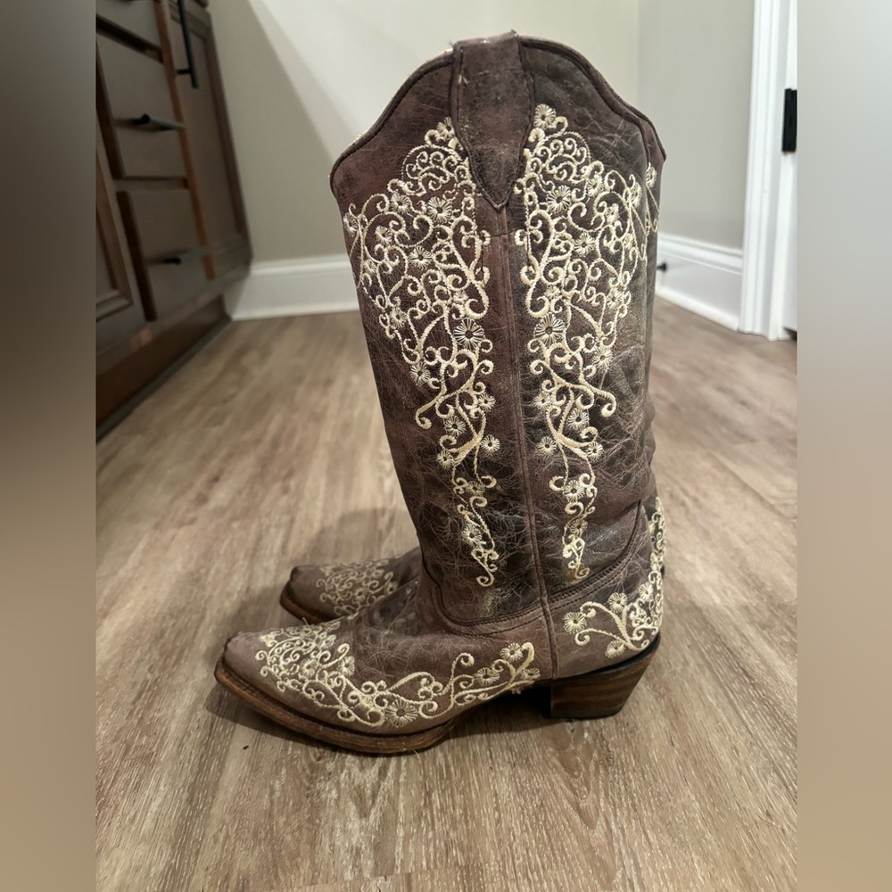 Corral vintage cowgirl boots